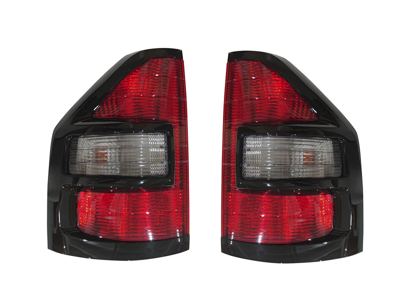 V73 尾燈（白、黑、電鍍框）（01）